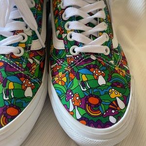 Vans, psychedelic print